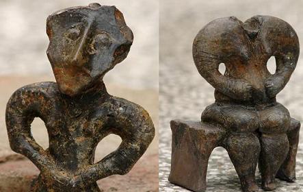 Figuras de cobre encontradas en el yacimiento serbio de Plocnik-Vinça